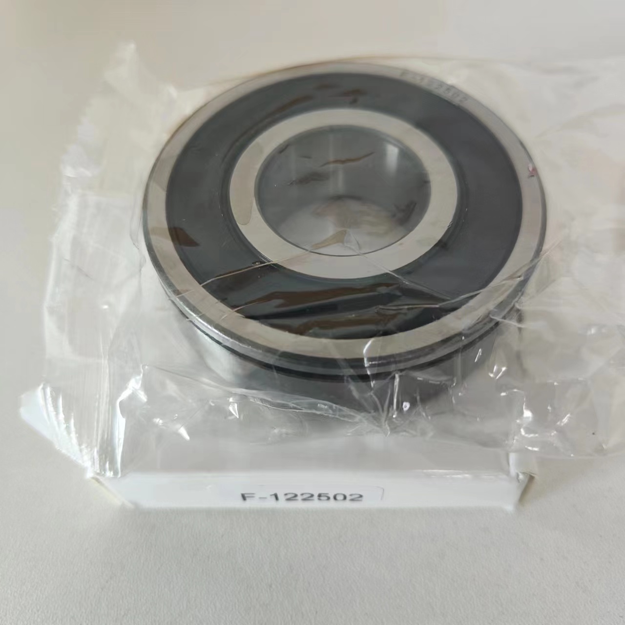 BB1B 631046 B deep groove ball bearing 28*67*18mm